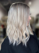 Peluca Chloe de 16" anudada a mano